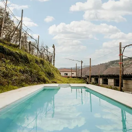 Casa Da Adega - Quinta Da Portela בית הארחה טראס דה בורו