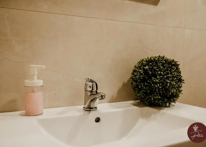 Casa Da Adega - Quinta Da Portela Gasthof 4*